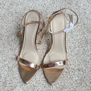 Rose gold Pointed Toe Barely There Patent